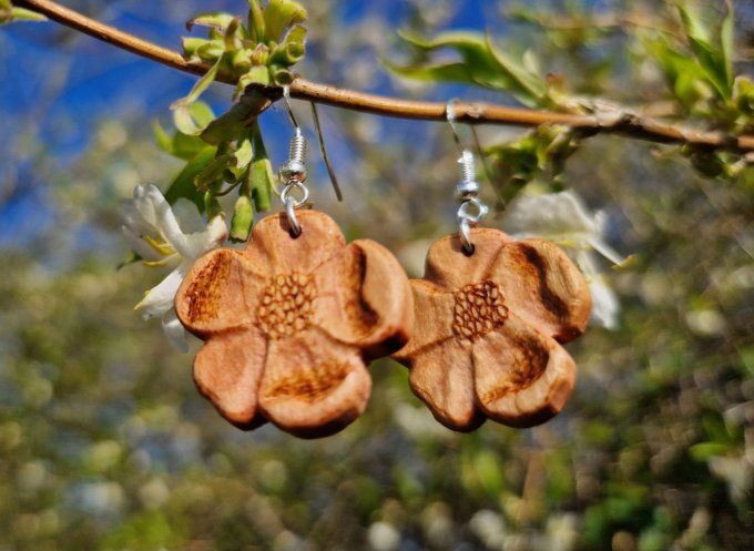 Boucles d'oreilles cognassier du japon