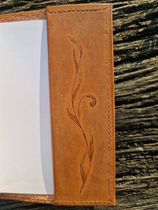 Couvre-livre dragon de bois