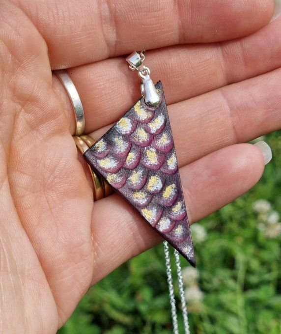 Pendentif écailles de dragon Sureau