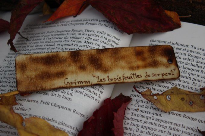 Marque-page citation "Les Trois Feuilles du serpent"