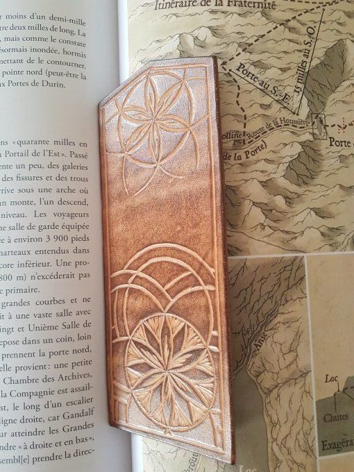 Marque-pages rosace doubles volutes